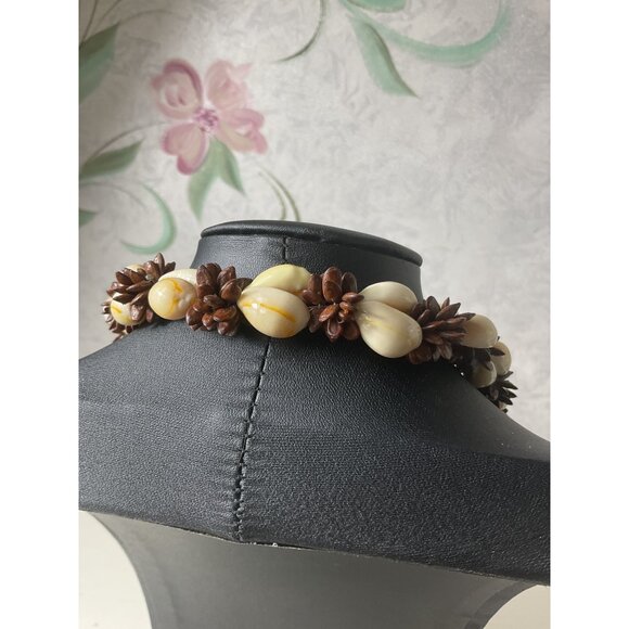 Vintage Large Cowrie Shell Koa Seed Wedding Necklace Hawaiian Lei Chunky - Picture 4 of 4